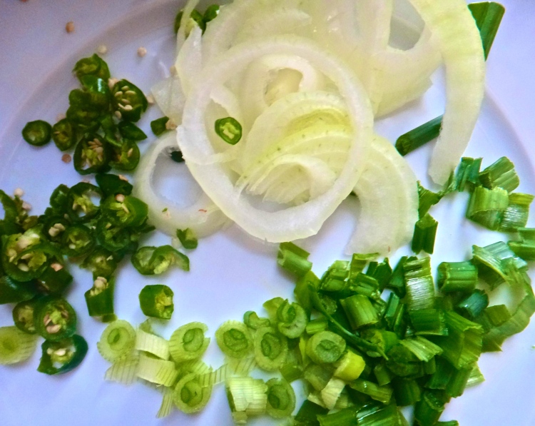 Toppings: Thai Chilies, Sliced Onions, Scallions